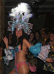 Hof-Noche Latina 01 - Samba 300h